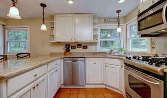 8 Whippoorwill Ln, Bethany, CT 06524
