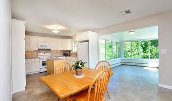 24 Sharon Rd, Bloomfield, CT 06002