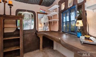6252 King Hill Canal Rd, Bliss, ID 83314