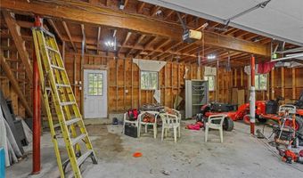 125 Lewis Farm Rd, Coventry, RI 02827