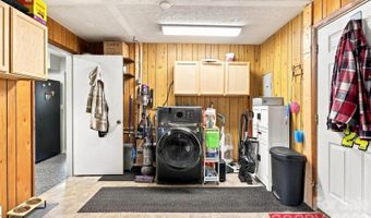 376 School Rd E, Asheville, NC 28803
