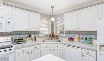 810 Wren Cir, Barefoot Bay, FL 32976