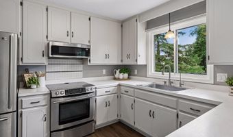 14945 Dundee Ave, Apple Valley, MN 55124