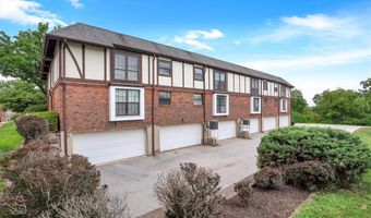 917 Claytonbrook Dr 1, Ballwin, MO 63011