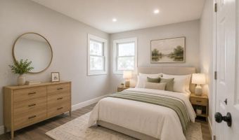 9 Emerald Ln S, Amityville, NY 11701