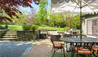 287 Gibbs Ave, Newport, RI 02840