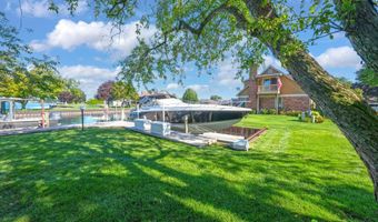 7418 Aqua Isle, Algonac, MI 48001