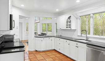 23 Laurel Hill Ln, Amagansett, NY 11930