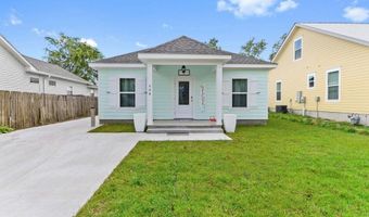 208 Sycamore St, Bay St. Louis, MS 39520