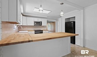 384 Old Bratt Rd, Atmore, AL 36502