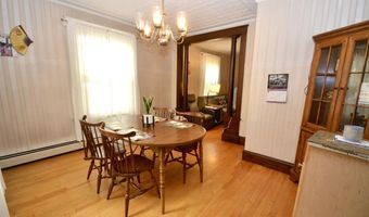 744 Hammond St, Bangor, ME 04401