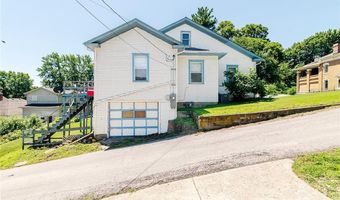 708 N 5th St, Atchison, KS 66002