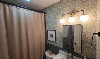 653 Sullivan Rd, Beaver, WV 25813