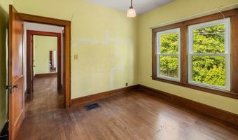 89 2nd St, Athens, OH 45701