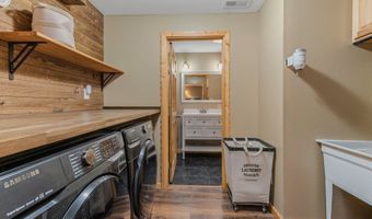 10256 RIDGEVIEW Ter, Birkenfeld, OR 97016