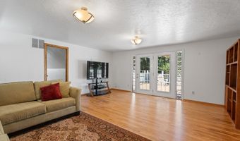7225 SW JUNIPER Ter, Beaverton, OR 97008