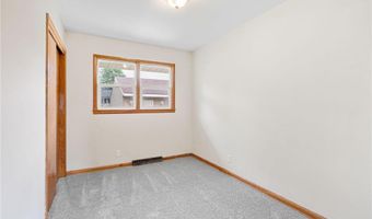 2111 3rd Ave SE, Austin, MN 55912