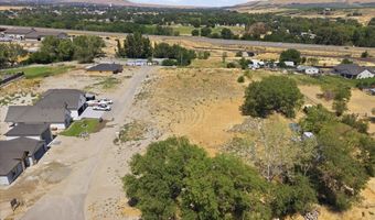 6834 NE 2nd St, Benton City, WA 99320
