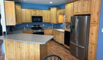 184 S 1st St W, Cowley, WY 82420