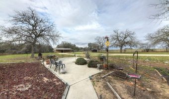 172 Home Pl, Adkins, TX 78101
