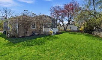 194 New Meadow Rd, Barrington, RI 02806