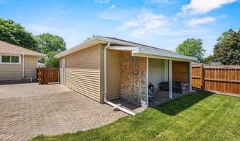 2700 N LILLIAN Ct, Appleton, WI 54911