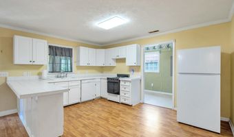 157 Flat Rock Ln, Aberdeen, NC 28315