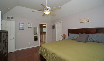 47 Timber Cove Ct, Amherst, NY 14051