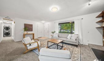 6860 Burlwood Dr, Anchorage, AK 99507