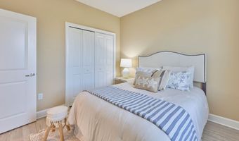 50 BEACH COTTAGE Ln, Atlantic Beach, FL 32233