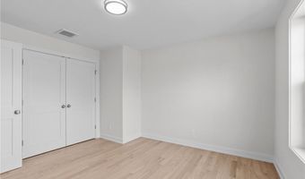50 Red Maple Ln, Warwick, RI 02886