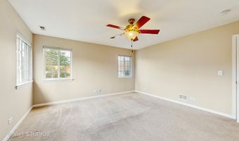 1 Clara Ct, Algonquin, IL 60102