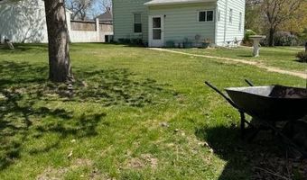 813 16th St, Aurora, NE 68818