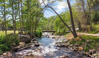 White Pine Lane 19, Bakersville, NC 28705
