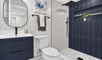 1607 N GLEBE Rd, Arlington, VA 22207