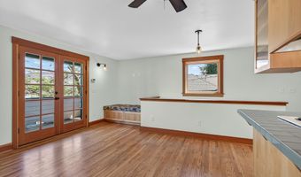 19 Gresham St, Ashland, OR 97520