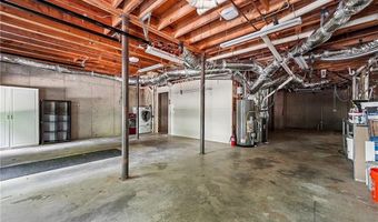 5600 Surrey Ct, Alpharetta, GA 30009