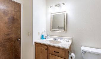 2616 W Hillside Dr, Anderson, CA 96007