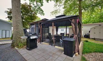 533 Forest Park, Middletown, RI 02842