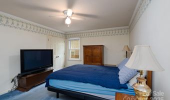 403 Cherrywood Ln, Albemarle, NC 28001