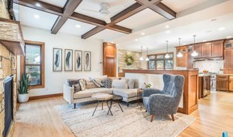 505 N Pasque Flower Trl, Brandon, SD 57005