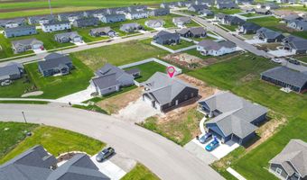 5749 N SEQUOIA Dr, Appleton, WI 54913