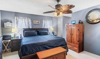 5 Brentwood Dr, Bayville, NJ 08721