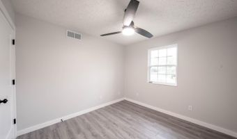 304 Sunset Dr, Aurora, IN 47001