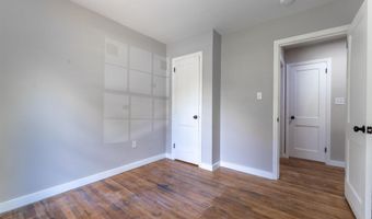 428 PINE Ln, Anniston, AL 36206