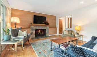 2659 Bedford Rd, Ann Arbor, MI 48104