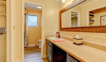 500 Oakwood Estates Dr, Anderson, SC 29621