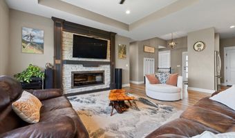 3408 NW Reinhart Dr, Ankeny, IA 50023