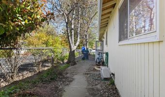 1208 Iowa St, Ashland, OR 97520