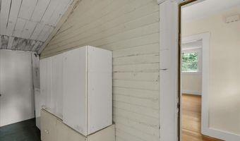 92 Cedar St, Belfast, ME 04915